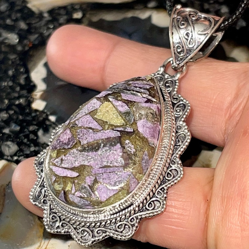 Chariote in Copper Pendant 2 1/2”